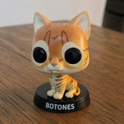 Gato convertido en figura 3D personalizada con base y nombre