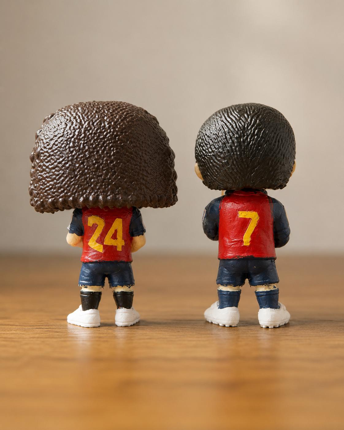 Dos figuras 3D personalizadas vistas desde atrás